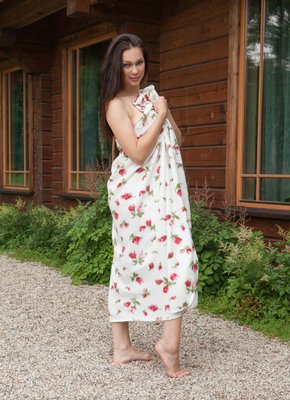 Голая красотка с красивыми большими сиськами